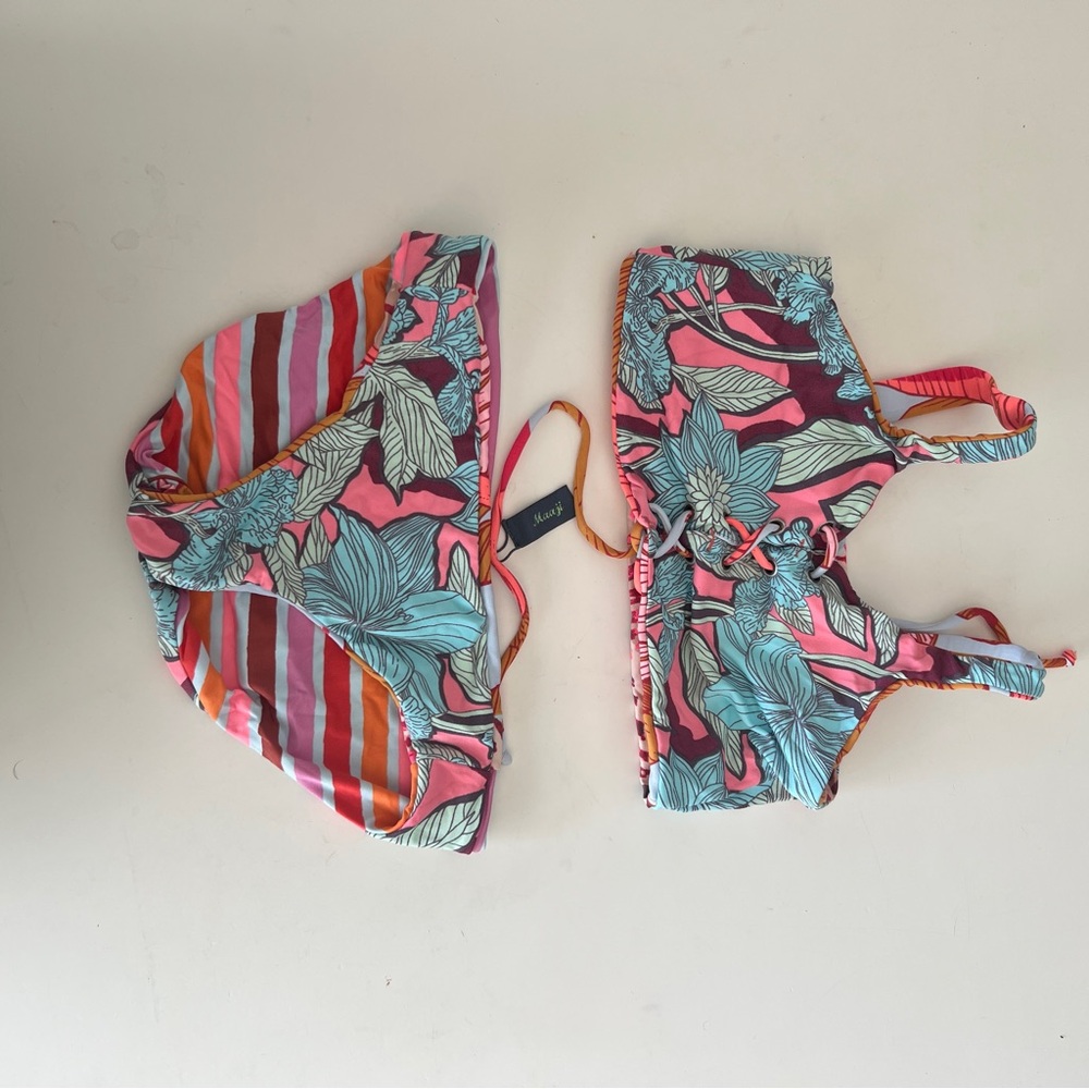 Maaji Reversible floral bikini with lace up detail - Picture 3 of 4
